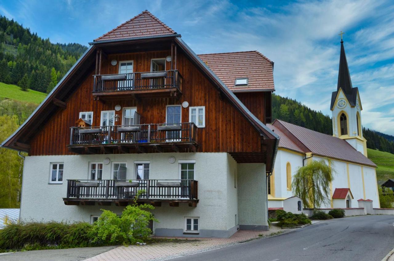 Grassegger Appartementhaus Sankt Johann am Tauern エクステリア 写真